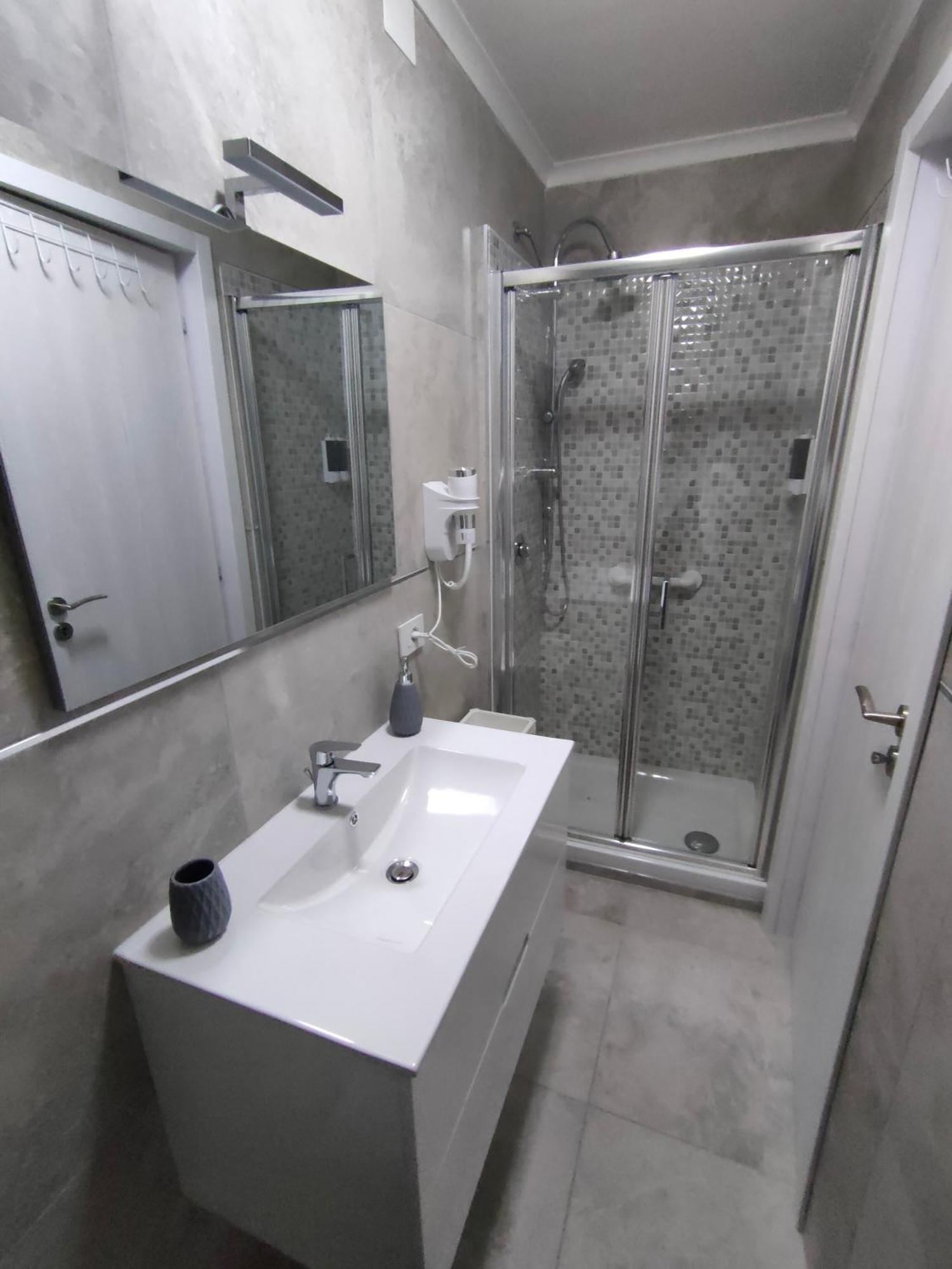 דירות Mary House Napoli Centro מראה חיצוני תמונה