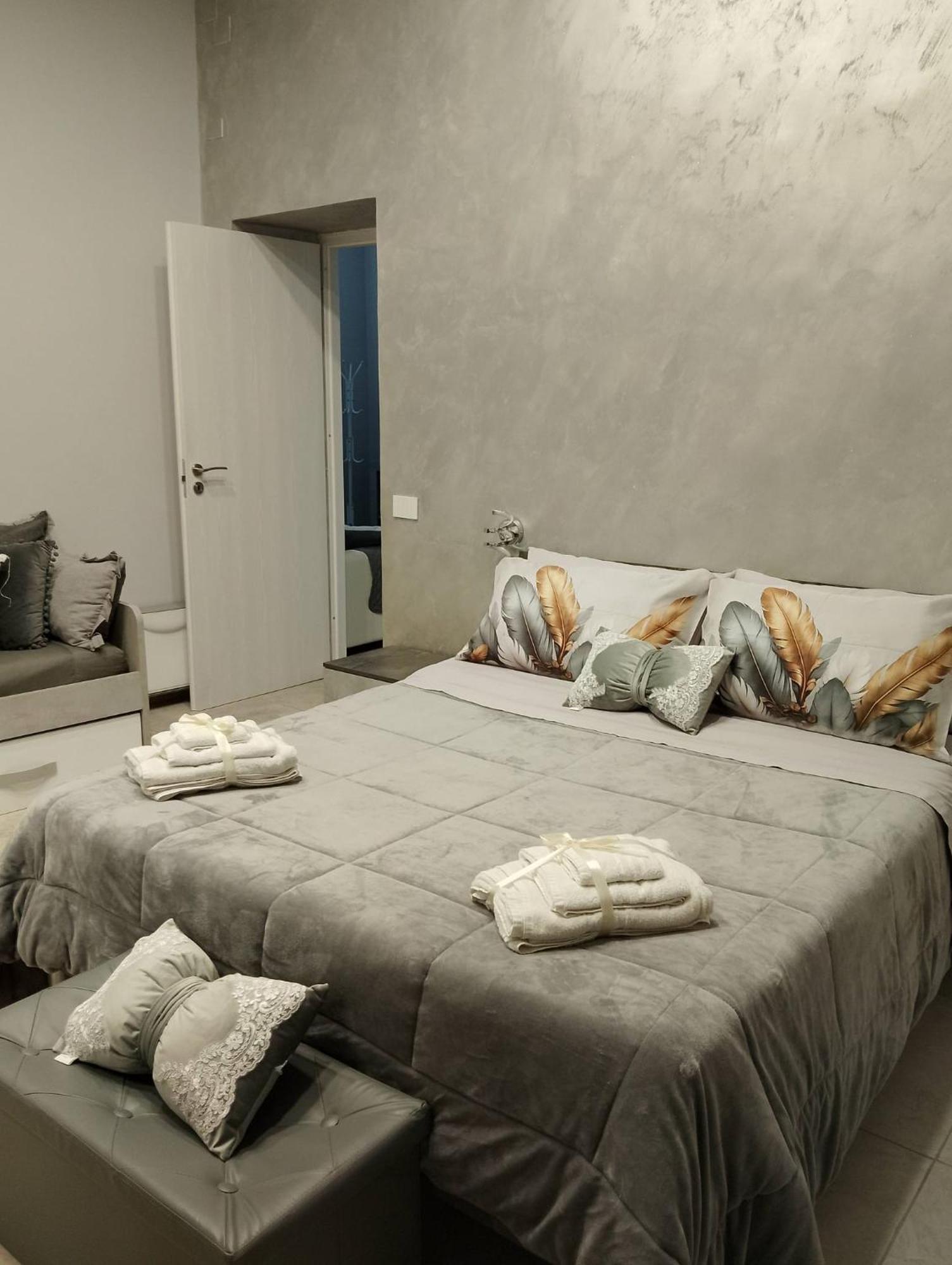 דירות Mary House Napoli Centro מראה חיצוני תמונה