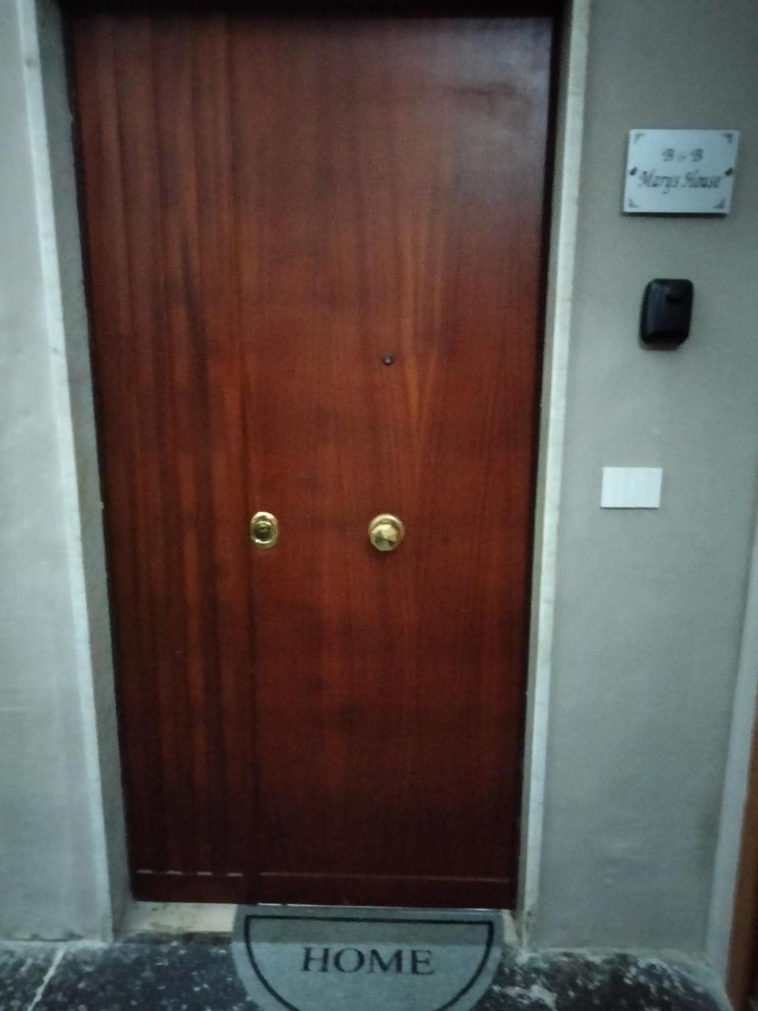 דירות Mary House Napoli Centro מראה חיצוני תמונה